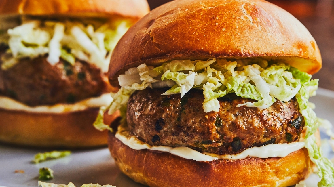 Burger au porc facon dumpling par Genevieve OGleman