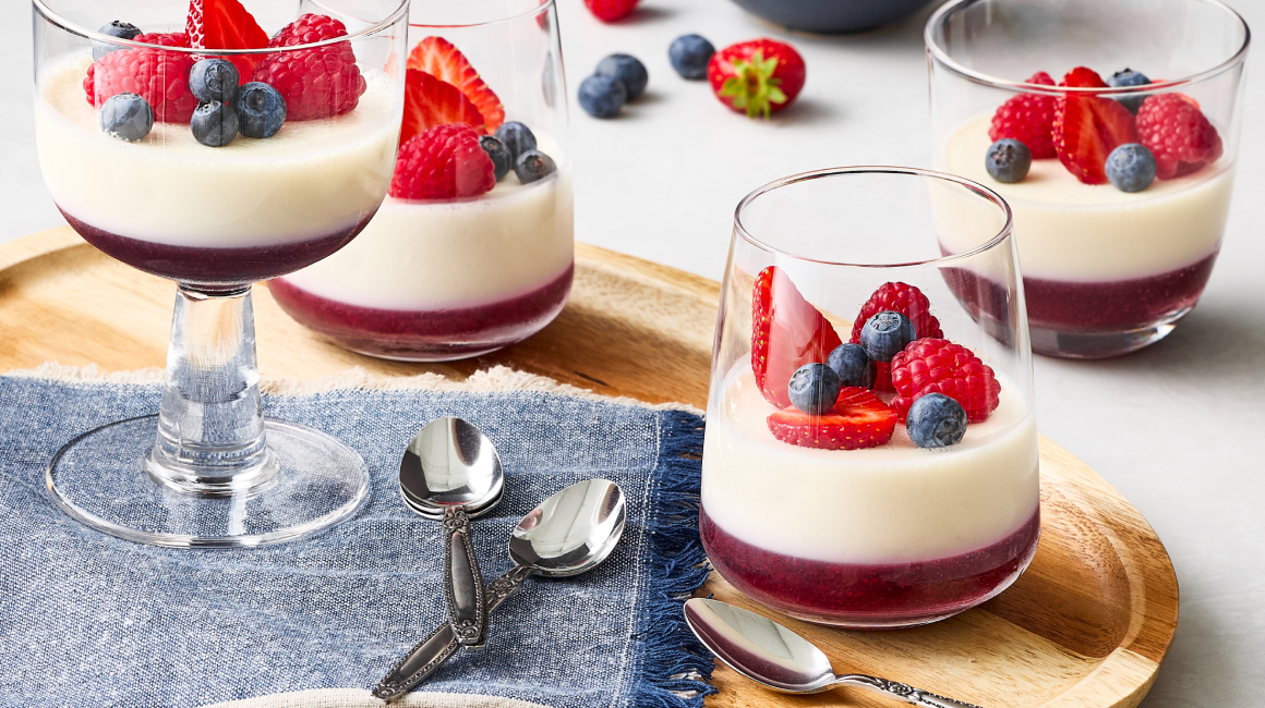 Cream cheese and berry panna cotta