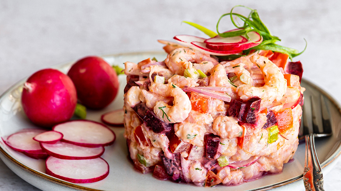 Shrimp Tartare with Creamy Dill Sauce