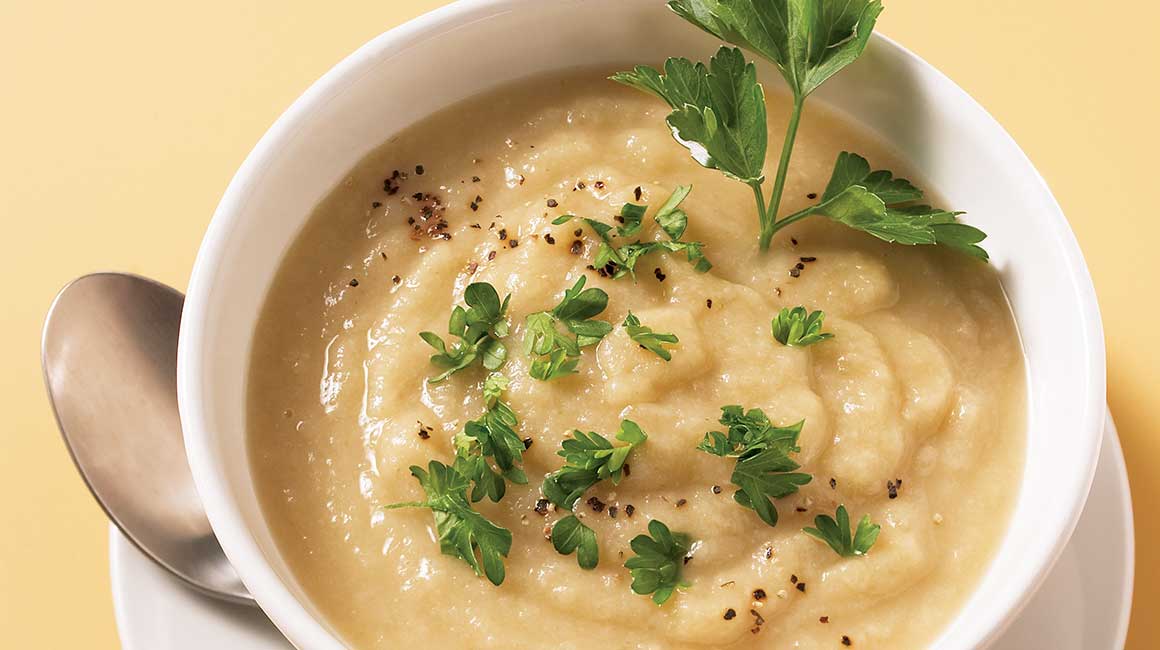 Creamy celeriac and green apple soup